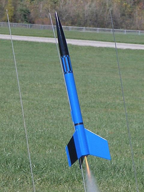 PA141423My Super Screamer on a B6-4. It hung on the rod a bit and then lawn darted. Thankfully no damage.