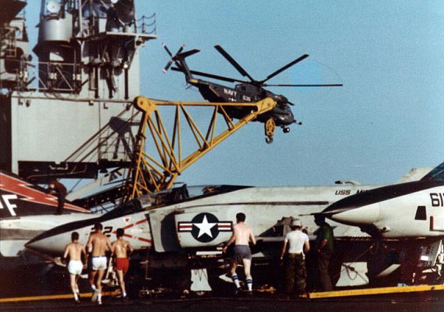 CV-41_flying_pause