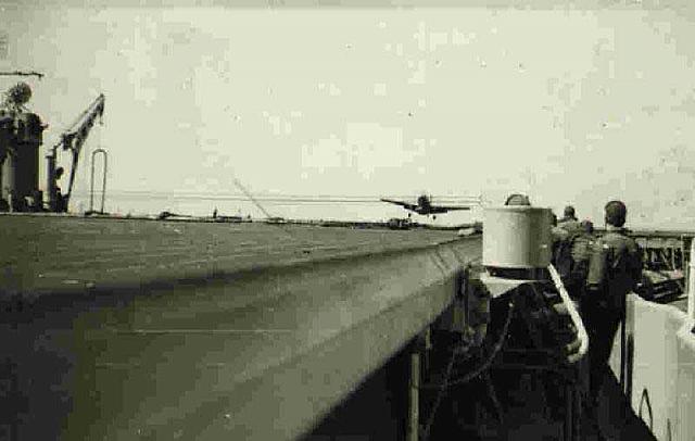 VC-12 AD-4W landing