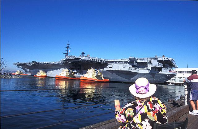 midway_w_tugs