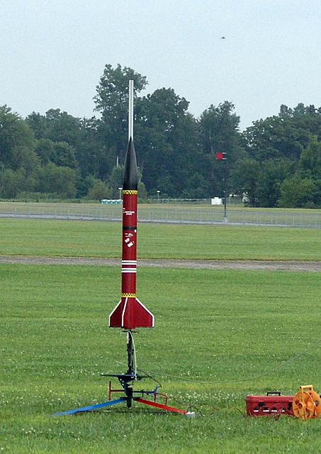 Jim Summers' 6" dia rocket with a demo SRS 54mm J360