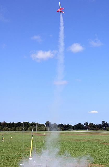 Estes ARV Condor dual BG. Flew kinda squirrelly, but glided well. Looks like one of the gliders shifted during boost.