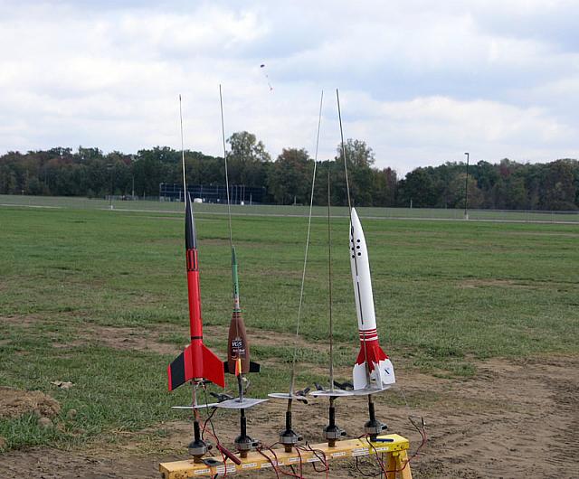 My Super Screamer on the left, Carl Wagoner's V-O 5 roc, and Bob Dickenson's Canadian Arrow