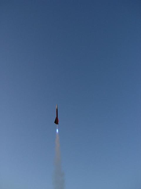 Final launch of the day. Fred tossed this up with a J712 blue. Awesome flight!!!