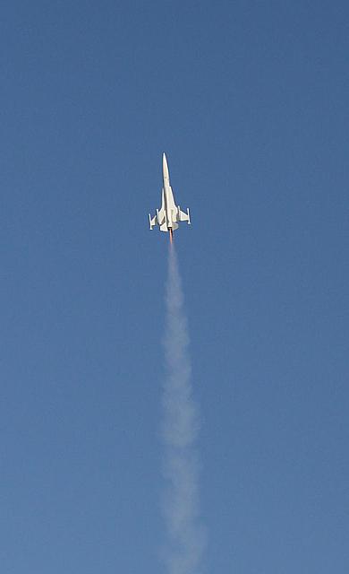 Centuri F-16
